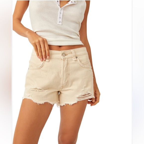 Free People Pants - FREE PEOPLE
NOW OR NEVER DENIM SHORTS IN ECRU